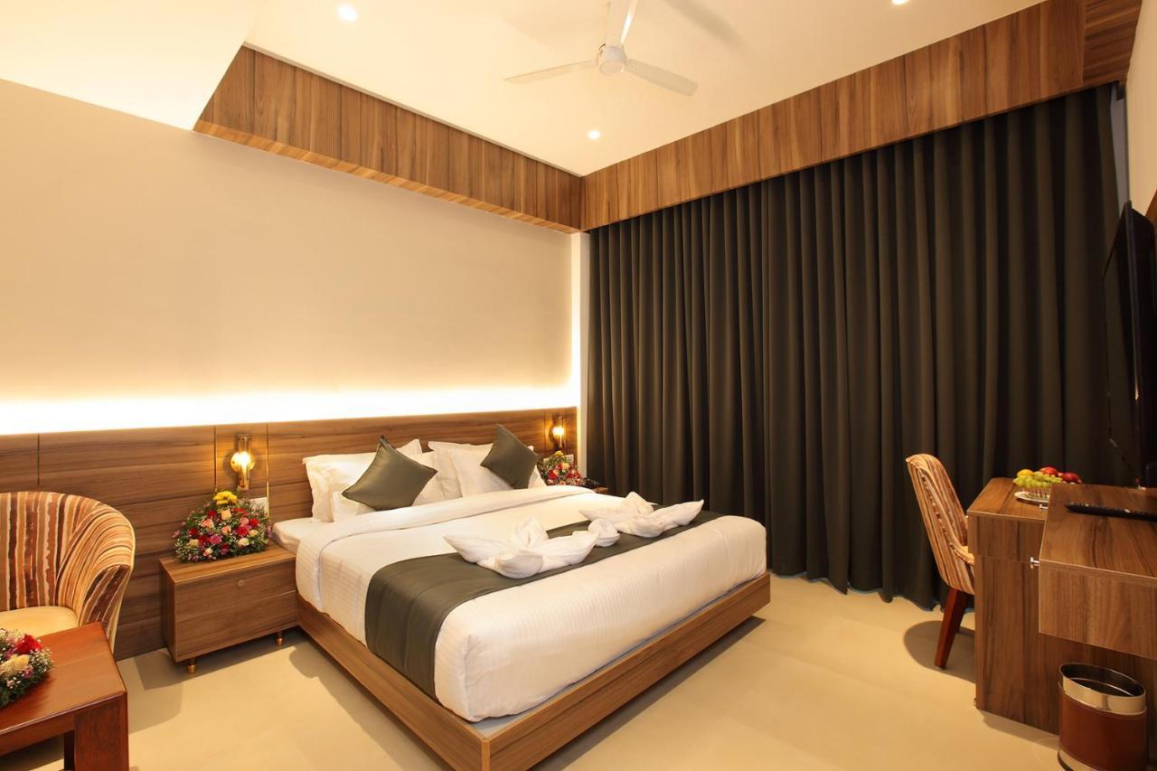 Hotel Maria Park Muvattupuzha Exterior photo
